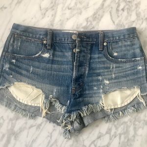 Abercrombie & Fitch High Rise Festival Short 6/28